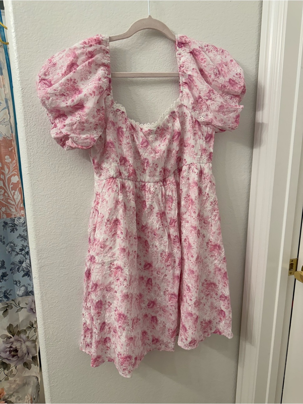 Altar'd State Pink Floral Puff-Sleeve Dress Large